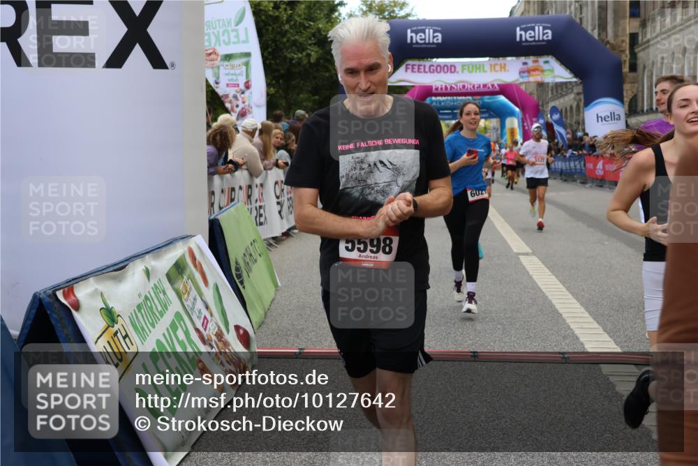 06.09.2026 - CURREX Alsterlauf Strokosch-Dieckow http://msf.ph/oto/10127642 06.09.2026 10:01:25 Ziel 2400, 2485, 2492, 3195, 3280, 3401, 3730, 3740, 4049, 4055, 4429, 4580, 4633, 5060, 5139, 5237, 5424, 5523, 5598, 5745, 5793, 6027, 6033, 6145, 6445 meine-sportfotos.de
