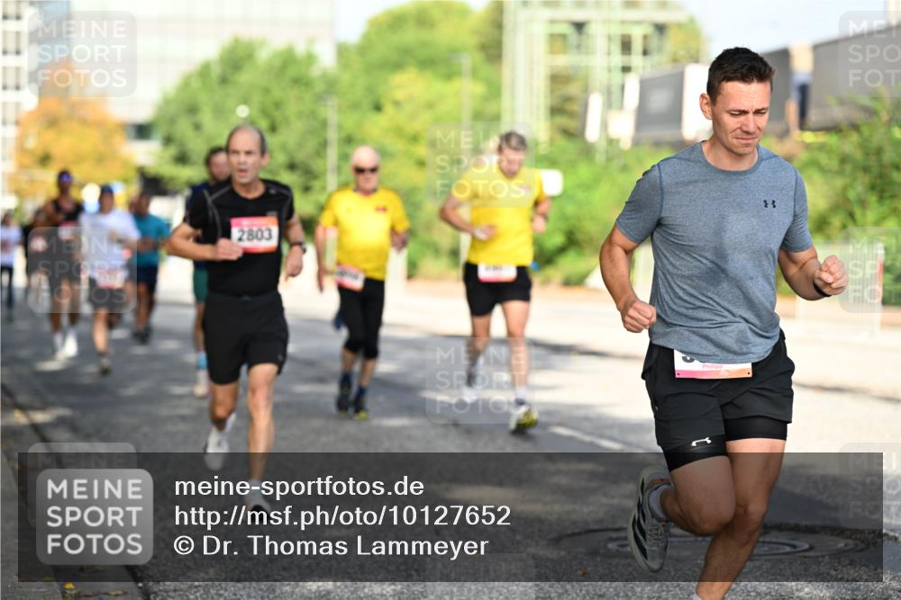 06.09.2026 - CURREX Alsterlauf Dr. Thomas Lammeyer http://msf.ph/oto/10127652 06.09.2026 09:47:31 Laufen 2803 meine-sportfotos.de