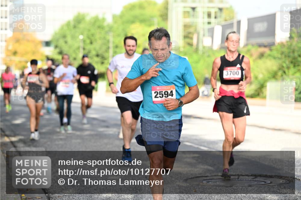 06.09.2026 - CURREX Alsterlauf Dr. Thomas Lammeyer http://msf.ph/oto/10127707 06.09.2026 09:47:39 Laufen 11, 2594, 3700 meine-sportfotos.de