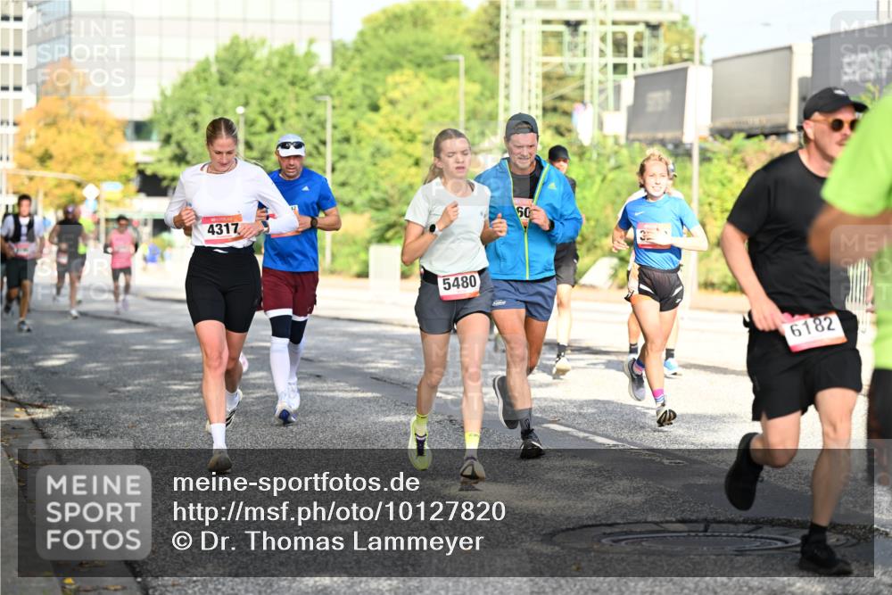 06.09.2026 - CURREX Alsterlauf Dr. Thomas Lammeyer http://msf.ph/oto/10127820 06.09.2026 09:47:51 Laufen 4317, 5480, 60, 6182 meine-sportfotos.de