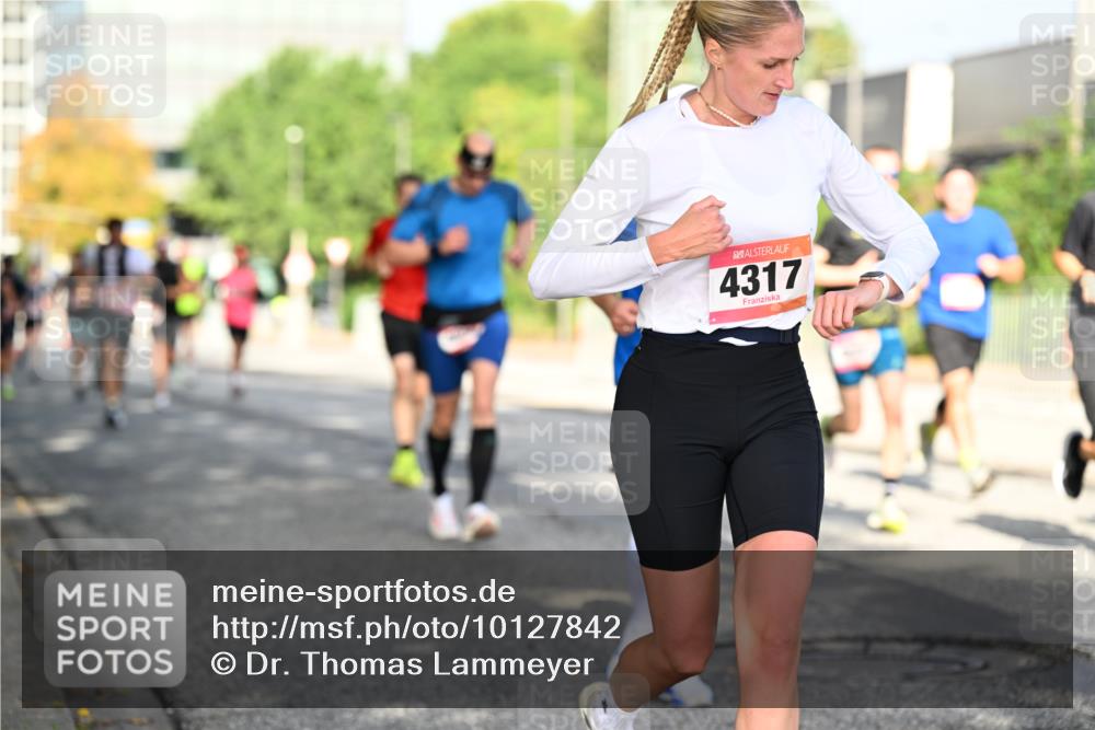 06.09.2026 - CURREX Alsterlauf Dr. Thomas Lammeyer http://msf.ph/oto/10127842 06.09.2026 09:47:54 Laufen 4317 meine-sportfotos.de