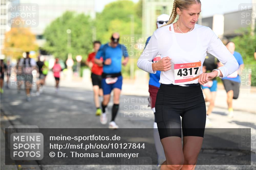 06.09.2026 - CURREX Alsterlauf Dr. Thomas Lammeyer http://msf.ph/oto/10127844 06.09.2026 09:47:54 Laufen 4317 meine-sportfotos.de