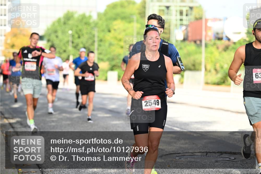06.09.2026 - CURREX Alsterlauf Dr. Thomas Lammeyer http://msf.ph/oto/10127936 06.09.2026 09:48:04 Laufen 2549, 63 meine-sportfotos.de