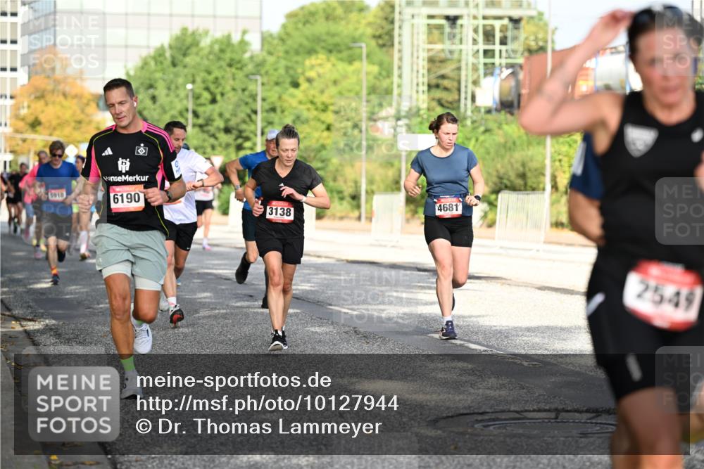 06.09.2026 - CURREX Alsterlauf Dr. Thomas Lammeyer http://msf.ph/oto/10127944 06.09.2026 09:48:05 Laufen 5910, 6190, 3138, 4681, 2549 meine-sportfotos.de
