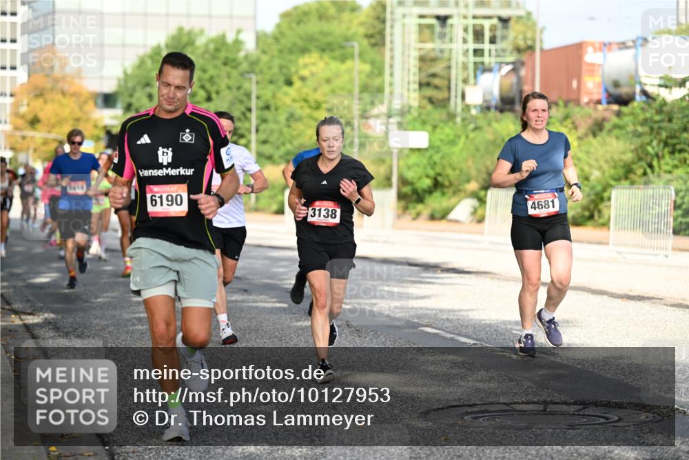 06.09.2026 - CURREX Alsterlauf Dr. Thomas Lammeyer http://msf.ph/oto/10127953 06.09.2026 09:48:05 Laufen 6190, 3138, 4681 meine-sportfotos.de