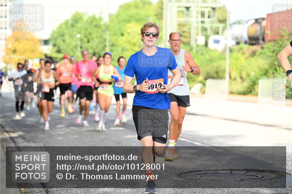 06.09.2026 - CURREX Alsterlauf Dr. Thomas Lammeyer http://msf.ph/oto/10128001 06.09.2026 09:48:10 Laufen 912 meine-sportfotos.de