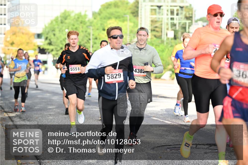 06.09.2026 - CURREX Alsterlauf Dr. Thomas Lammeyer http://msf.ph/oto/10128053 06.09.2026 09:48:15 Laufen 5551, 5829, 4382, 36 meine-sportfotos.de