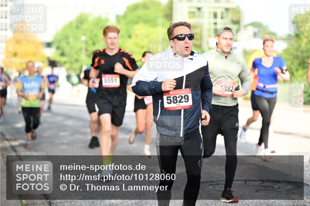 06.09.2026 - CURREX Alsterlauf Dr. Thomas Lammeyer http://msf.ph/oto/10128060 06.09.2026 09:48:16 Laufen 5551, 5829, 382 meine-sportfotos.de