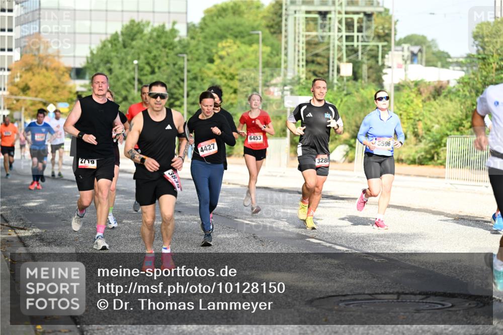 06.09.2026 - CURREX Alsterlauf Dr. Thomas Lammeyer http://msf.ph/oto/10128150 06.09.2026 09:48:31 Laufen 2719, 383, 4427, 6453, 328, 5596 meine-sportfotos.de