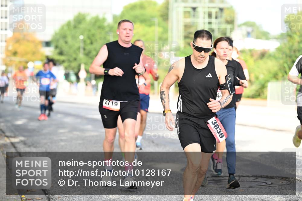 06.09.2026 - CURREX Alsterlauf Dr. Thomas Lammeyer http://msf.ph/oto/10128167 06.09.2026 09:48:33 Laufen 2719, 3839 meine-sportfotos.de