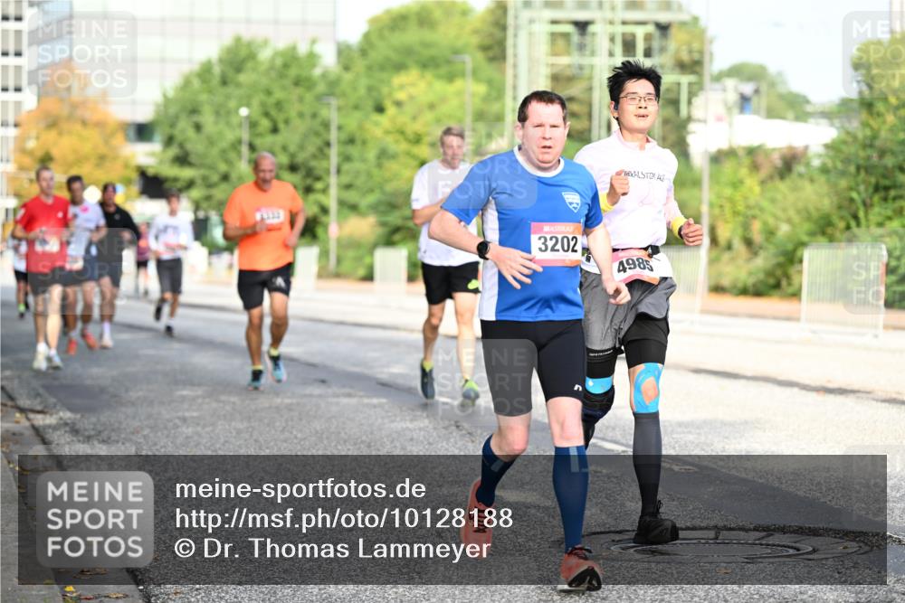 06.09.2026 - CURREX Alsterlauf Dr. Thomas Lammeyer http://msf.ph/oto/10128188 06.09.2026 09:48:39 Laufen 3202, 4985 meine-sportfotos.de
