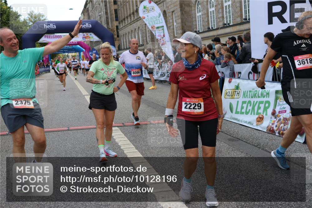 06.09.2026 - CURREX Alsterlauf Strokosch-Dieckow http://msf.ph/oto/10128196 06.09.2026 10:01:57 Ziel 2040, 2113, 2229, 2375, 2775, 3150, 3322, 3448, 3585, 3618, 4127, 4618, 5265, 5380, 5542, 5679, 5769, 5899, 6171, 6208, 6341, 8096 meine-sportfotos.de