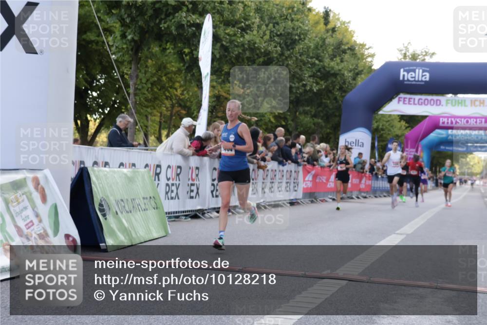 06.09.2026 - CURREX Alsterlauf Yannick Fuchs http://msf.ph/oto/10128218 06.09.2026 09:36:39 Ziel 26, 4032, 5444, 5490, 6306 meine-sportfotos.de