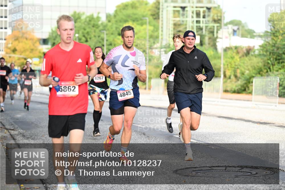 06.09.2026 - CURREX Alsterlauf Dr. Thomas Lammeyer http://msf.ph/oto/10128237 06.09.2026 09:48:44 Laufen 6862, 4267, 4845 meine-sportfotos.de