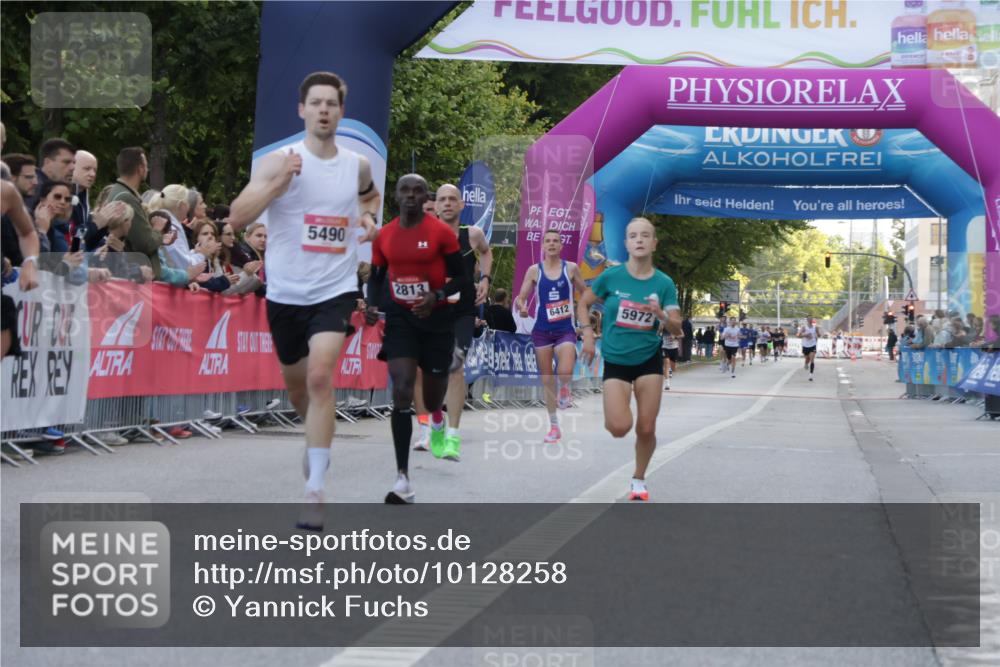 06.09.2026 - CURREX Alsterlauf Yannick Fuchs http://msf.ph/oto/10128258 06.09.2026 09:36:41 Ziel 26, 2813, 4032, 5340, 5444, 5490, 5972, 6306 meine-sportfotos.de