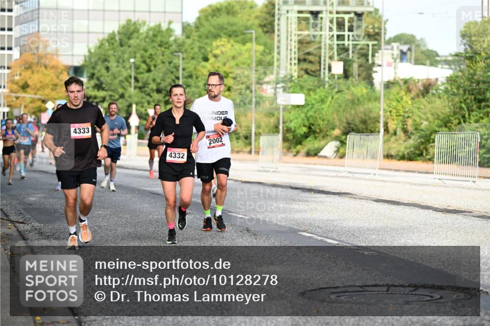 06.09.2026 - CURREX Alsterlauf Dr. Thomas Lammeyer http://msf.ph/oto/10128278 06.09.2026 09:48:49 Laufen 4333, 4332, 2002 meine-sportfotos.de