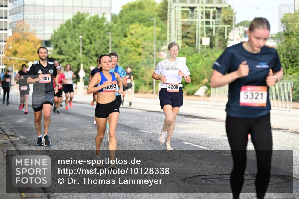 06.09.2026 - CURREX Alsterlauf Dr. Thomas Lammeyer http://msf.ph/oto/10128338 06.09.2026 09:48:56 Laufen 301, 092, 4200, 5321 meine-sportfotos.de