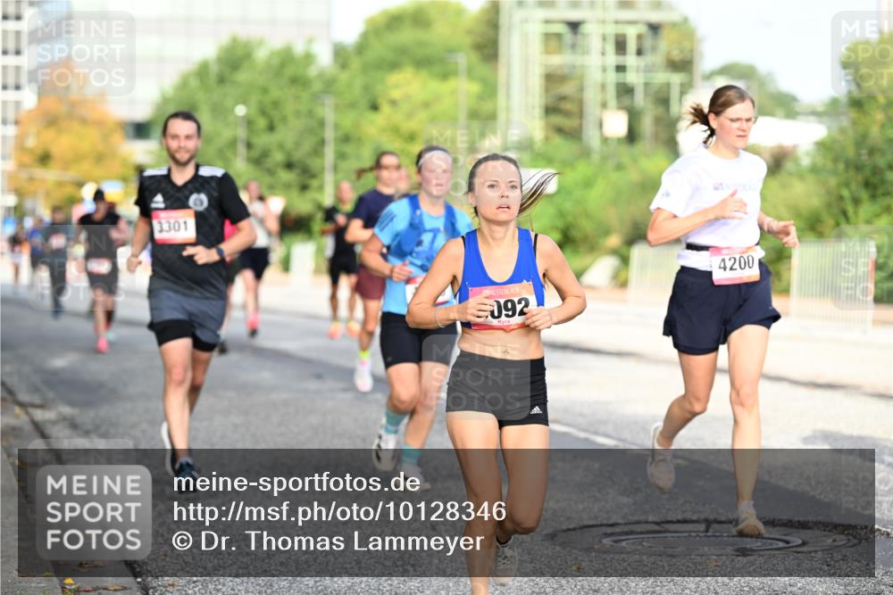 06.09.2026 - CURREX Alsterlauf Dr. Thomas Lammeyer http://msf.ph/oto/10128346 06.09.2026 09:48:57 Laufen 3301, 092, 4200 meine-sportfotos.de