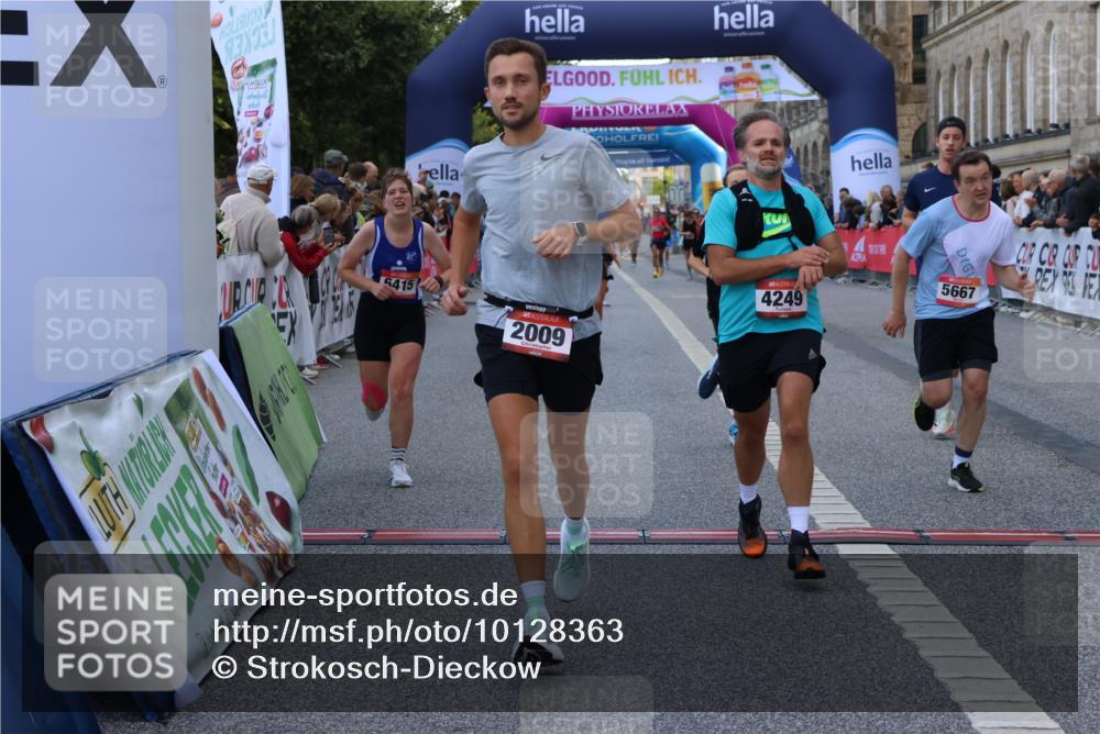 06.09.2026 - CURREX Alsterlauf Strokosch-Dieckow http://msf.ph/oto/10128363 06.09.2026 09:49:16 Ziel 2009, 2216, 3383, 3845, 3898, 4249, 5331, 5448, 5667, 5924, 6173, 6380, 6415, 8065 meine-sportfotos.de