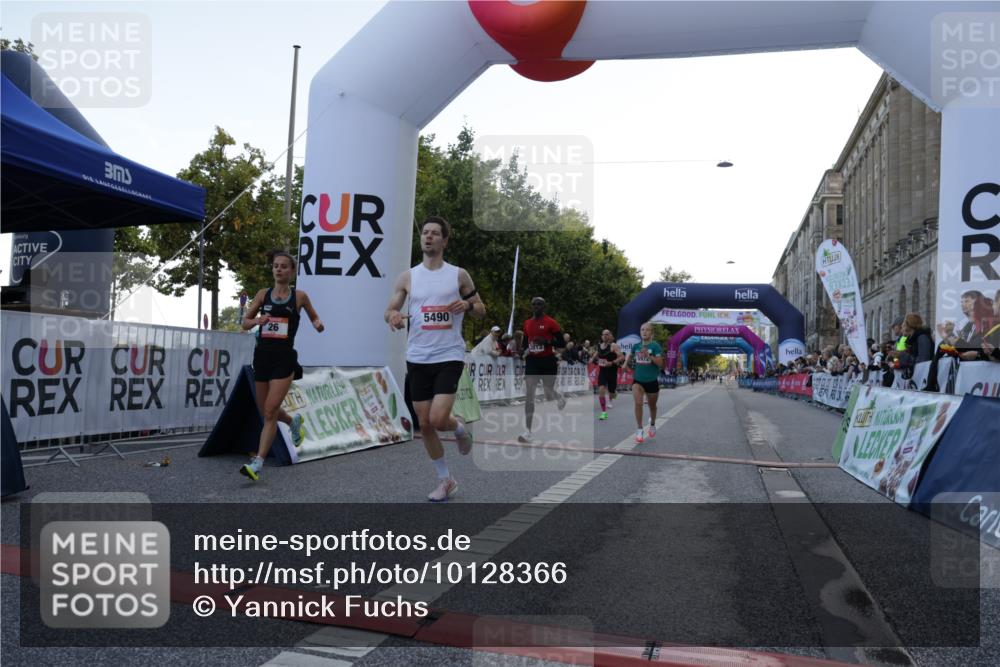 06.09.2026 - CURREX Alsterlauf Yannick Fuchs http://msf.ph/oto/10128366 06.09.2026 09:36:44 Ziel 26, 2813, 5340, 5375, 5444, 5490, 5972, 6412 meine-sportfotos.de