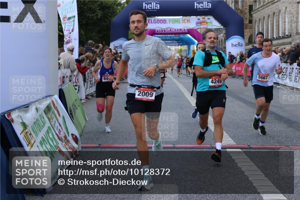 06.09.2026 - CURREX Alsterlauf Strokosch-Dieckow http://msf.ph/oto/10128372 06.09.2026 09:49:16 Ziel 2009, 2216, 3383, 3845, 3898, 4249, 5331, 5448, 5667, 5924, 6173, 6380, 6415, 8065 meine-sportfotos.de