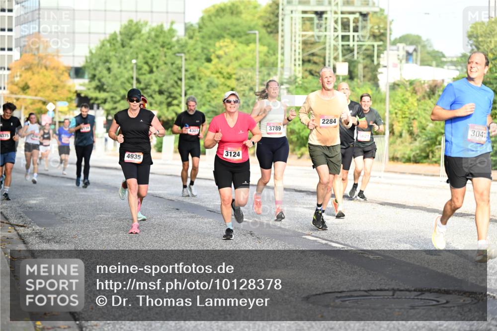 06.09.2026 - CURREX Alsterlauf Dr. Thomas Lammeyer http://msf.ph/oto/10128378 06.09.2026 09:49:00 Laufen 4375, 4935, 4301, 3124, 3789, 2284, 5621, 3041 meine-sportfotos.de