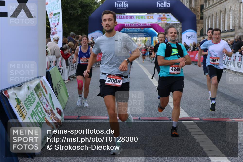 06.09.2026 - CURREX Alsterlauf Strokosch-Dieckow http://msf.ph/oto/10128380 06.09.2026 09:49:16 Ziel 2009, 2216, 3383, 3845, 3898, 4249, 5331, 5448, 5667, 5924, 6173, 6380, 6415, 8065 meine-sportfotos.de