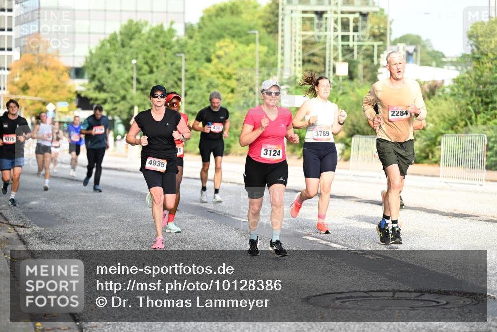 06.09.2026 - CURREX Alsterlauf Dr. Thomas Lammeyer http://msf.ph/oto/10128386 06.09.2026 09:49:01 Laufen 4375, 4935, 91, 4301, 3124, 3789, 2284 meine-sportfotos.de
