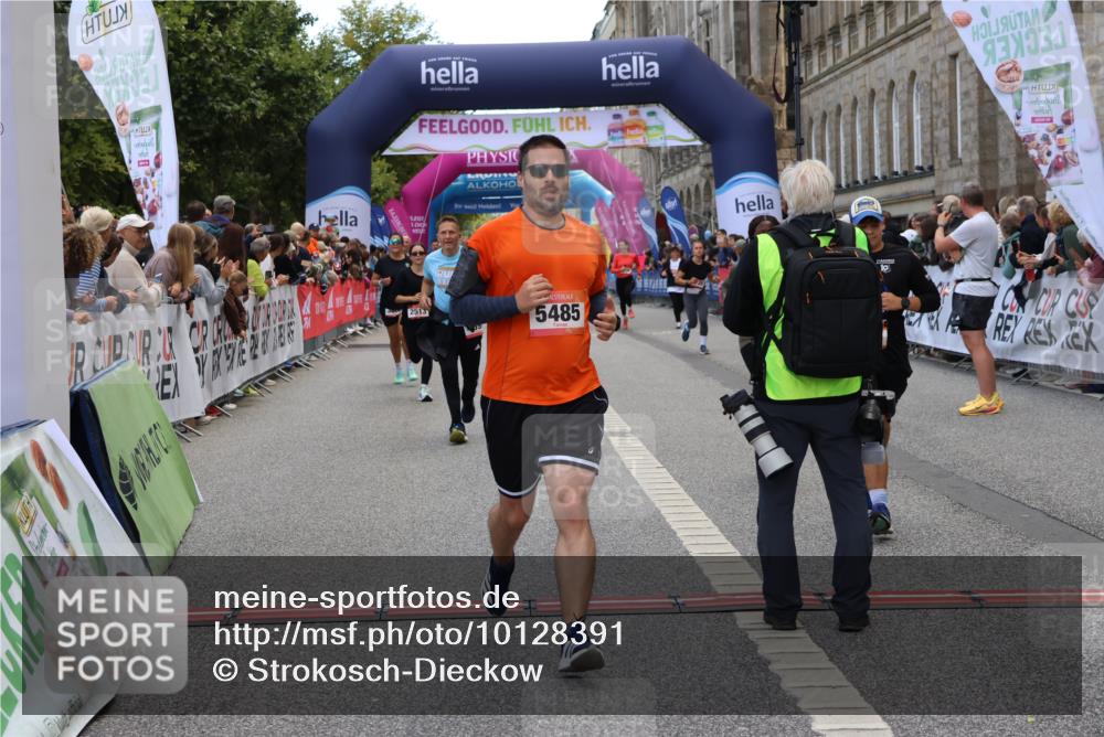 06.09.2026 - CURREX Alsterlauf Strokosch-Dieckow http://msf.ph/oto/10128391 06.09.2026 10:02:08 Ziel 2113, 2513, 2775, 3090, 3547, 3585, 3800, 3883, 4097, 4734, 5013, 5466, 5485, 5728, 5769, 6208, 8175 meine-sportfotos.de
