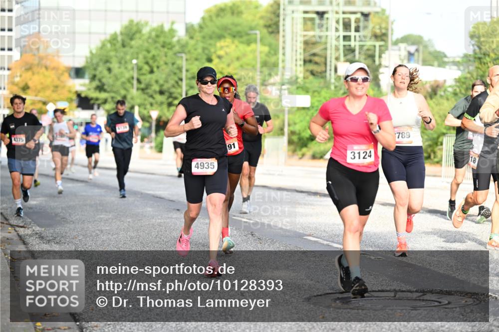 06.09.2026 - CURREX Alsterlauf Dr. Thomas Lammeyer http://msf.ph/oto/10128393 06.09.2026 09:49:02 Laufen 4375, 4935, 91, 3124, 3789, 18 meine-sportfotos.de