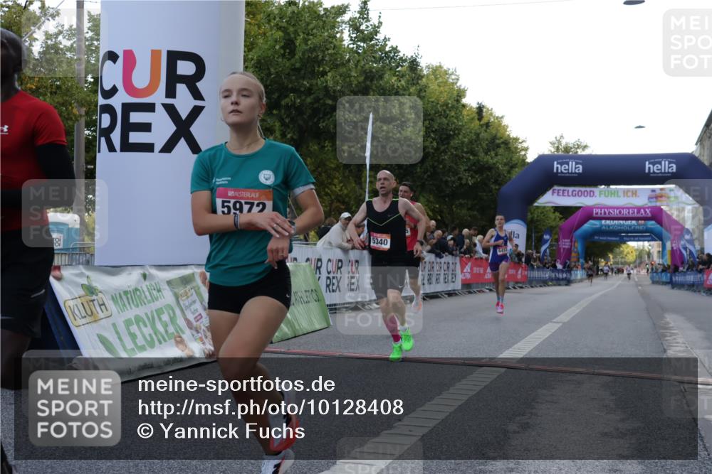 06.09.2026 - CURREX Alsterlauf Yannick Fuchs http://msf.ph/oto/10128408 06.09.2026 09:36:46 Ziel 26, 2813, 5340, 5375, 5444, 5490, 5972, 6412 meine-sportfotos.de