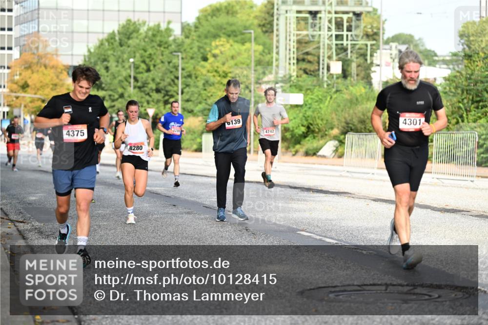 06.09.2026 - CURREX Alsterlauf Dr. Thomas Lammeyer http://msf.ph/oto/10128415 06.09.2026 09:49:05 Laufen 4375, 8280, 3289, 6139, 4742, 4301 meine-sportfotos.de