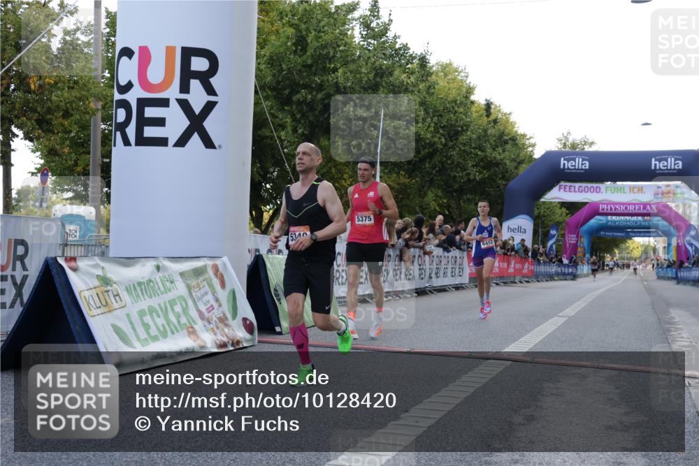 06.09.2026 - CURREX Alsterlauf Yannick Fuchs http://msf.ph/oto/10128420 06.09.2026 09:36:46 Ziel 26, 2813, 5340, 5375, 5444, 5490, 5972, 6412 meine-sportfotos.de