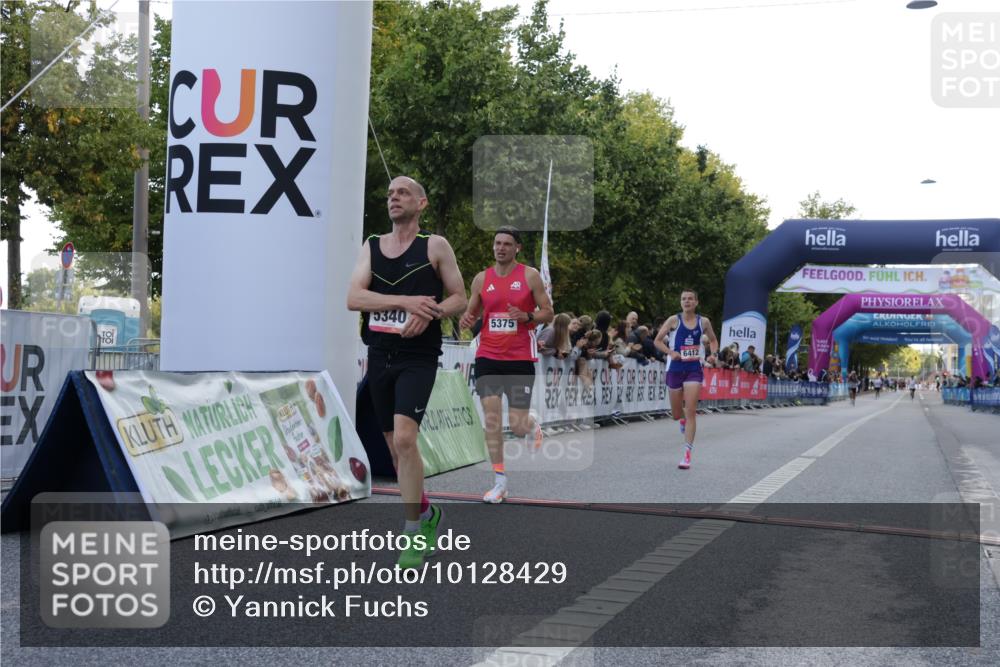 06.09.2026 - CURREX Alsterlauf Yannick Fuchs http://msf.ph/oto/10128429 06.09.2026 09:36:46 Ziel 26, 2813, 5340, 5375, 5444, 5490, 5972, 6412 meine-sportfotos.de