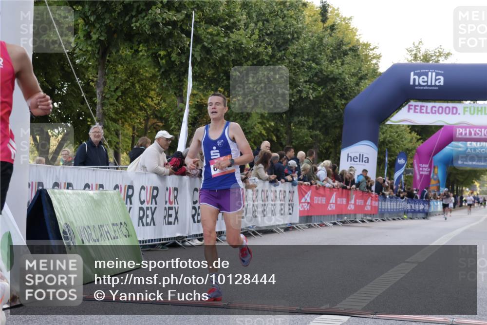 06.09.2026 - CURREX Alsterlauf Yannick Fuchs http://msf.ph/oto/10128444 06.09.2026 09:36:47 Ziel 26, 2813, 5340, 5375, 5444, 5490, 5972, 6412 meine-sportfotos.de