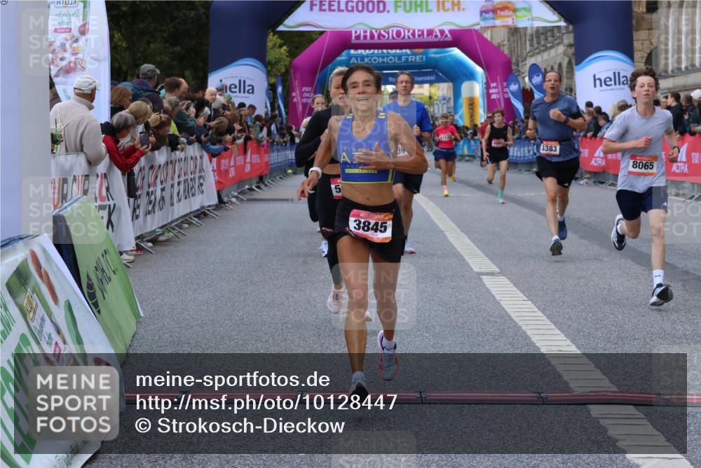 06.09.2026 - CURREX Alsterlauf Strokosch-Dieckow http://msf.ph/oto/10128447 06.09.2026 09:49:20 Ziel 1045, 2009, 2216, 3383, 3845, 3940, 4249, 4722, 4999, 5331, 5667, 5784, 5924, 6173, 6415, 8065 meine-sportfotos.de