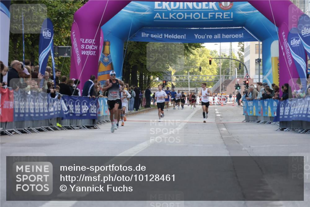 06.09.2026 - CURREX Alsterlauf Yannick Fuchs http://msf.ph/oto/10128461 06.09.2026 09:36:49 Ziel 26, 2813, 5340, 5375, 5490, 5972, 6412 meine-sportfotos.de
