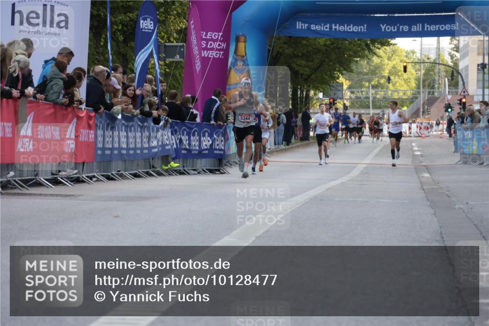 06.09.2026 - CURREX Alsterlauf Yannick Fuchs http://msf.ph/oto/10128477 06.09.2026 09:36:50 Ziel 26, 2813, 5340, 5375, 5490, 5972, 6412 meine-sportfotos.de