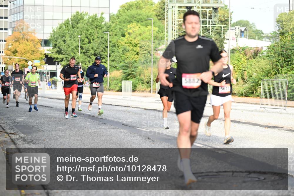 06.09.2026 - CURREX Alsterlauf Dr. Thomas Lammeyer http://msf.ph/oto/10128478 06.09.2026 09:49:11 Laufen 3450, 4005, 4462, 7, 2758, 5882, 5677 meine-sportfotos.de