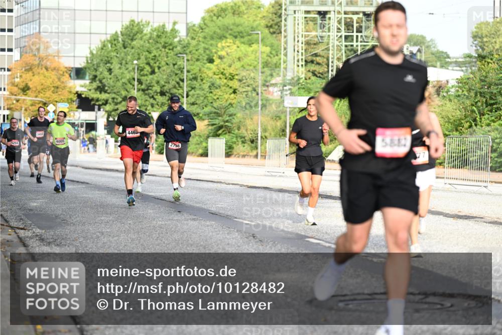 06.09.2026 - CURREX Alsterlauf Dr. Thomas Lammeyer http://msf.ph/oto/10128482 06.09.2026 09:49:12 Laufen 5294, 3450, 446, 4005, 2758, 5882, 77 meine-sportfotos.de