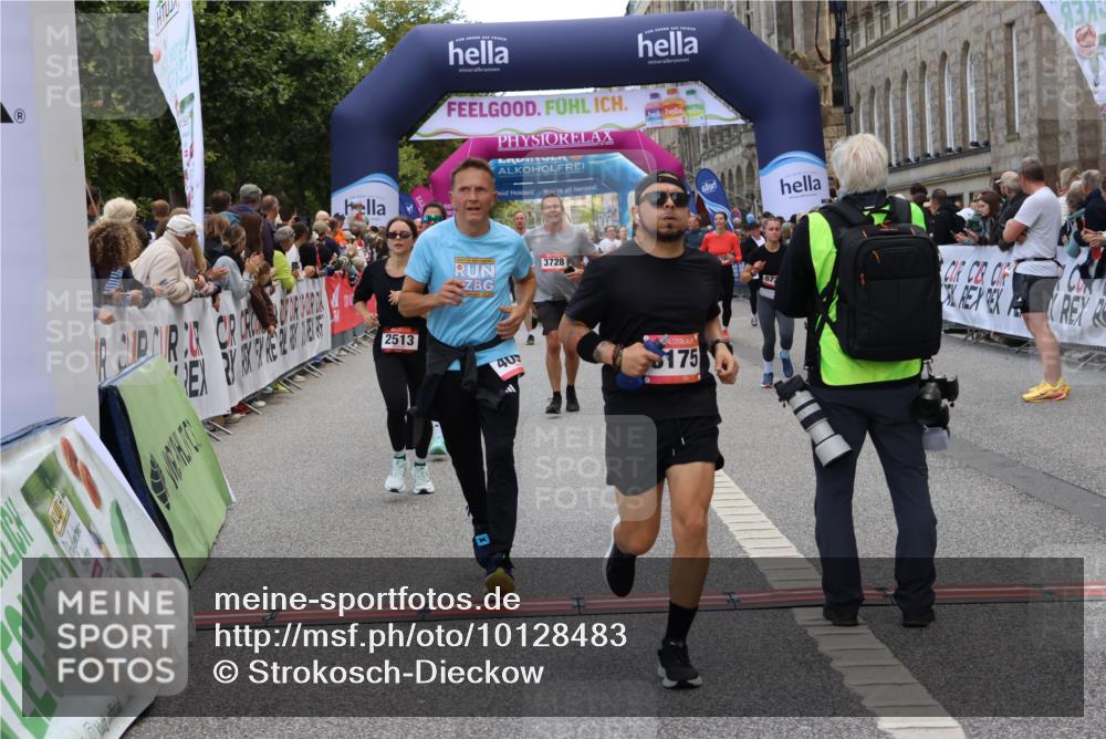 06.09.2026 - CURREX Alsterlauf Strokosch-Dieckow http://msf.ph/oto/10128483 06.09.2026 10:02:11 Ziel 2389, 2513, 2700, 3090, 3547, 3728, 3800, 3883, 4097, 4734, 5013, 5109, 5466, 5485, 5728, 6383, 8175 meine-sportfotos.de