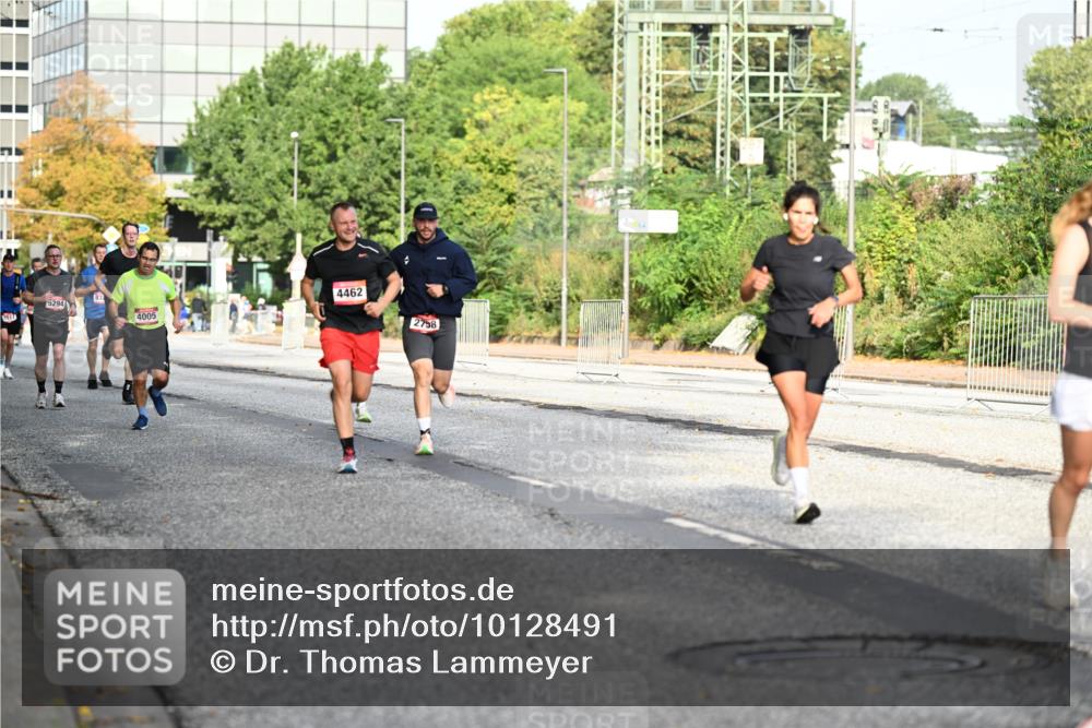06.09.2026 - CURREX Alsterlauf Dr. Thomas Lammeyer http://msf.ph/oto/10128491 06.09.2026 09:49:13 Laufen 4462, 5294, 4005, 2758 meine-sportfotos.de