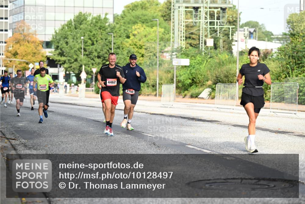 06.09.2026 - CURREX Alsterlauf Dr. Thomas Lammeyer http://msf.ph/oto/10128497 06.09.2026 09:49:13 Laufen 5294, 4005, 4462, 2758 meine-sportfotos.de