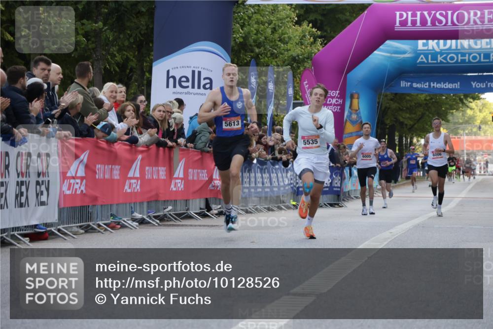 06.09.2026 - CURREX Alsterlauf Yannick Fuchs http://msf.ph/oto/10128526 06.09.2026 09:36:58 Ziel 5344, 5535, 5613 meine-sportfotos.de