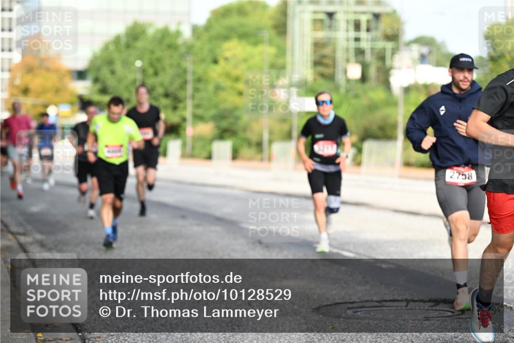 06.09.2026 - CURREX Alsterlauf Dr. Thomas Lammeyer http://msf.ph/oto/10128529 06.09.2026 09:49:16 Laufen 2758 meine-sportfotos.de