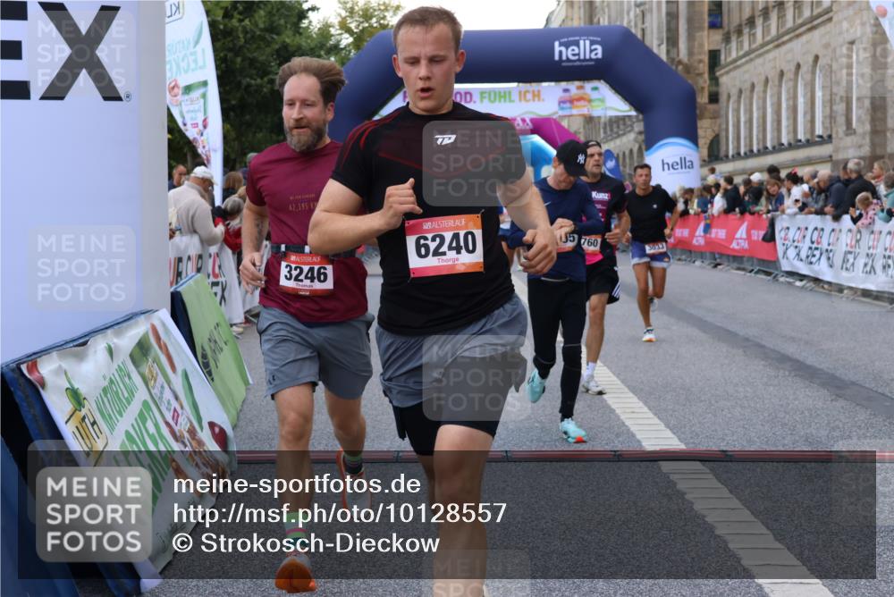 06.09.2026 - CURREX Alsterlauf Strokosch-Dieckow http://msf.ph/oto/10128557 06.09.2026 09:49:30 Ziel 2112, 2812, 3033, 3246, 4722, 4896, 4999, 5605, 5760, 6105, 6123, 6181, 6240, 8073 meine-sportfotos.de