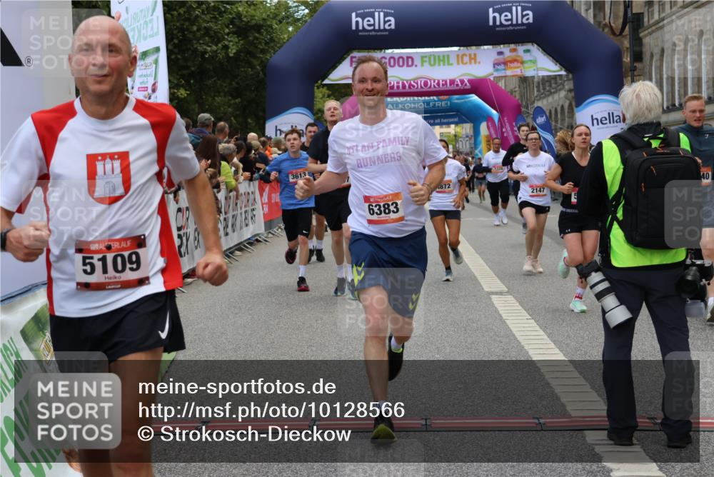 06.09.2026 - CURREX Alsterlauf Strokosch-Dieckow http://msf.ph/oto/10128566 06.09.2026 10:02:17 Ziel 2147, 2389, 2513, 2700, 3613, 3728, 3800, 4097, 4363, 4459, 4817, 4872, 5079, 5109, 5539, 5540, 5728, 5772, 5893, 6207, 6383, 8175 meine-sportfotos.de