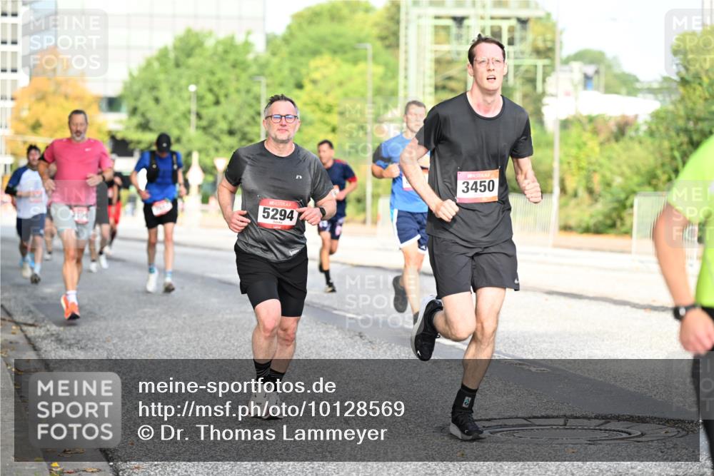06.09.2026 - CURREX Alsterlauf Dr. Thomas Lammeyer http://msf.ph/oto/10128569 06.09.2026 09:49:20 Laufen 5294, 3450 meine-sportfotos.de
