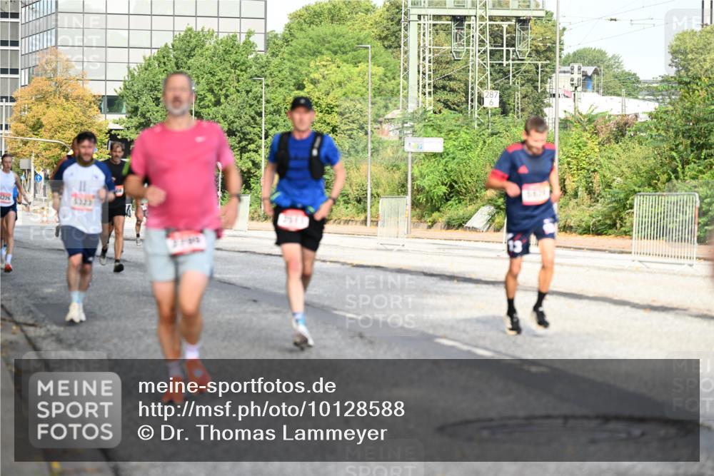 06.09.2026 - CURREX Alsterlauf Dr. Thomas Lammeyer http://msf.ph/oto/10128588 06.09.2026 09:49:22 Laufen 287 meine-sportfotos.de