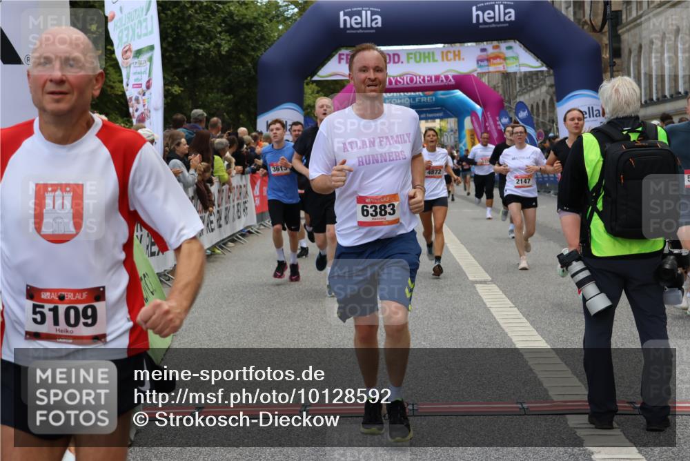 06.09.2026 - CURREX Alsterlauf Strokosch-Dieckow http://msf.ph/oto/10128592 06.09.2026 10:02:17 Ziel 2147, 2389, 2513, 2700, 3613, 3728, 3800, 4097, 4363, 4459, 4817, 4872, 5079, 5109, 5539, 5540, 5728, 5772, 5893, 6207, 6383, 8175 meine-sportfotos.de